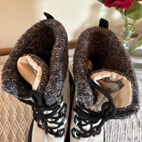 Cougar Waterproof Layne Wedge Winter Boots Size 7. Black and White. - Picture 11 of 12